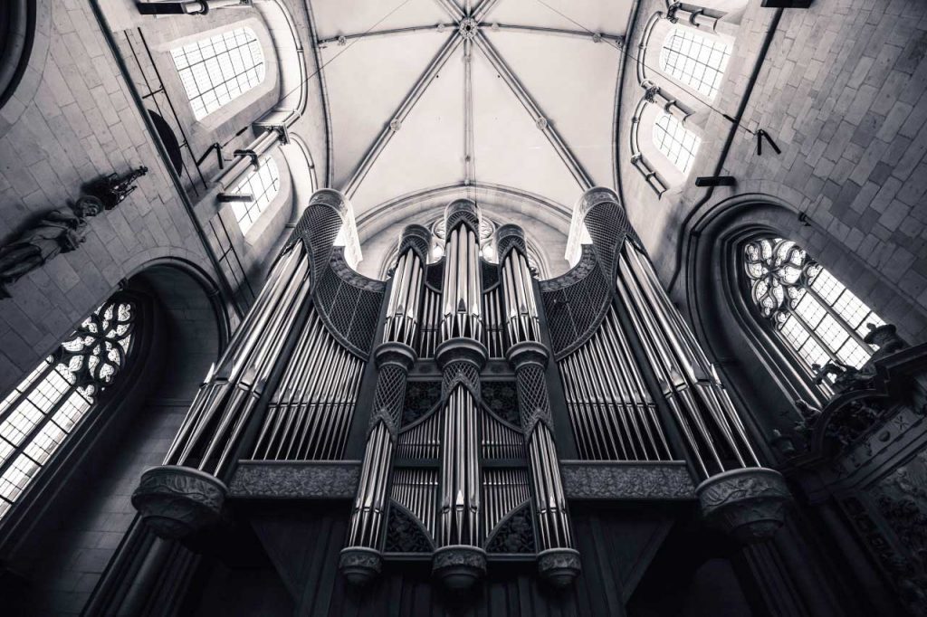 Church organ photographed with Canon 5D Mark II